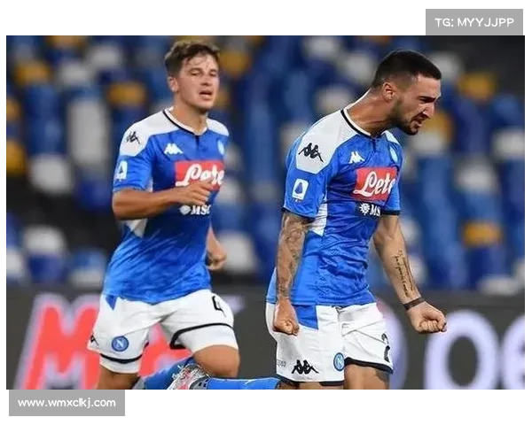 如何分析亚特兰大与那波利比赛中的战术特点与关键因素